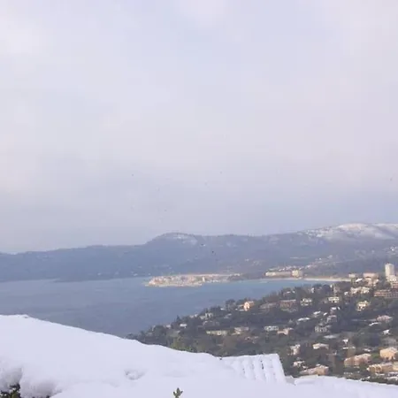 Les Hauts De St Clair,vue Et Vert,tres Calme 아파트 *